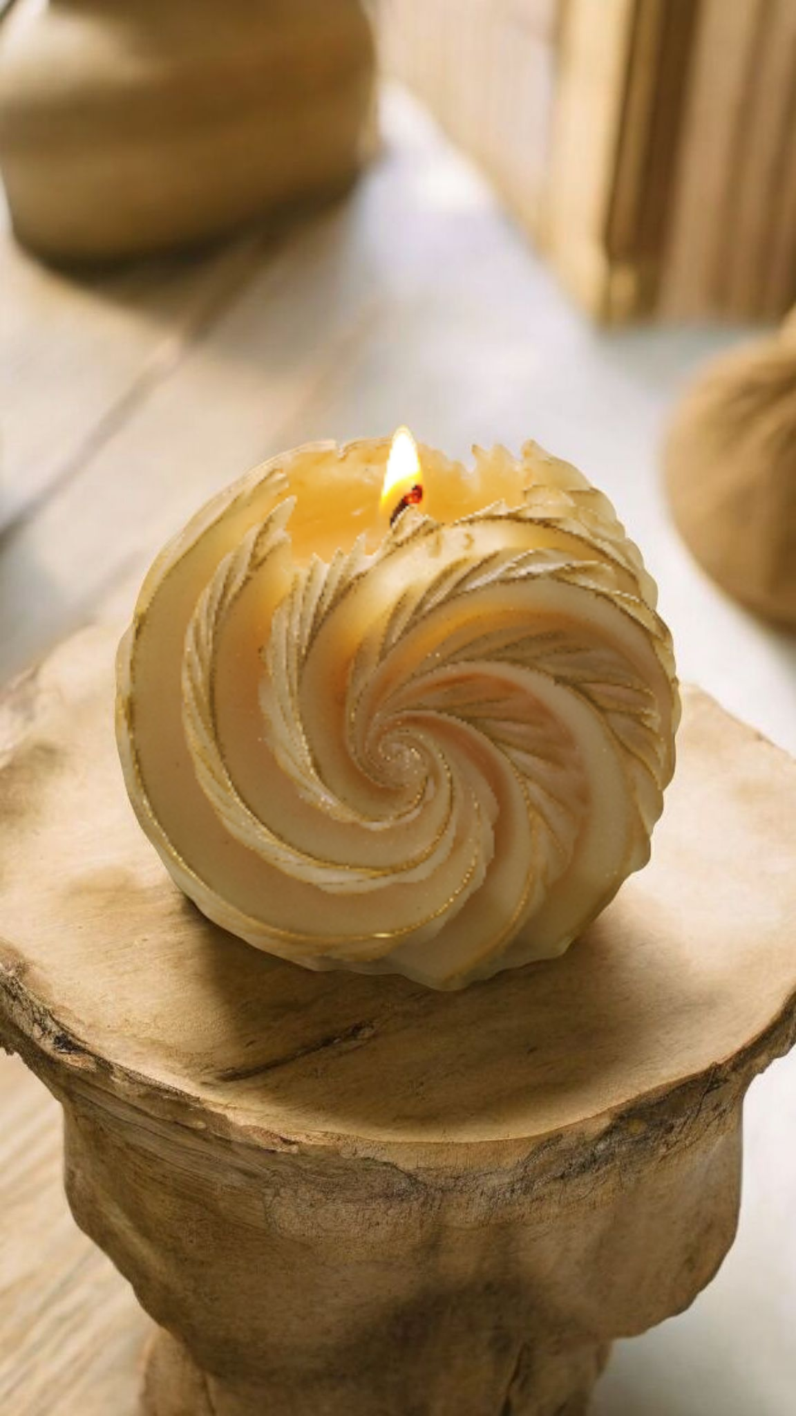 Golden Hour Swirl Candle|Luxury Scented Tahitian Tiare Floral Candle